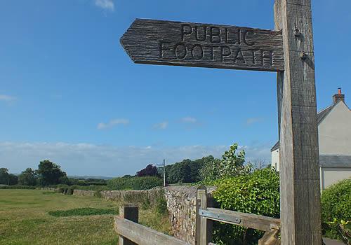 Photo Gallery Image - Public footpath opposite The Holcombe